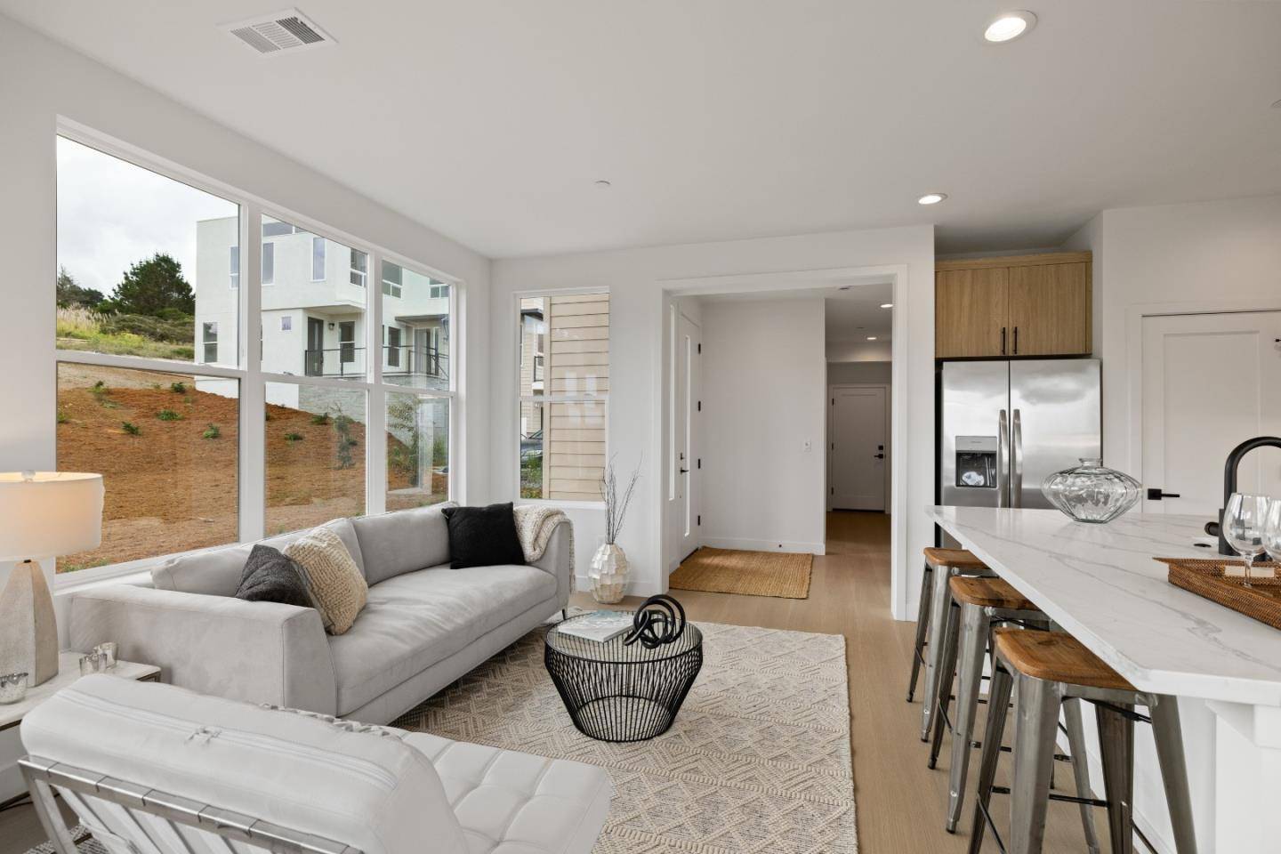 Pacifica, CA 94044,823 Fassler 823