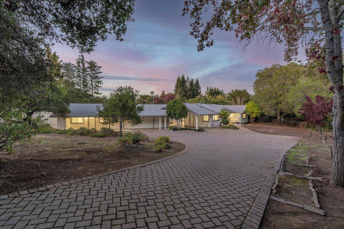 Los Altos Hills, CA 94022,12272 Windsor CT