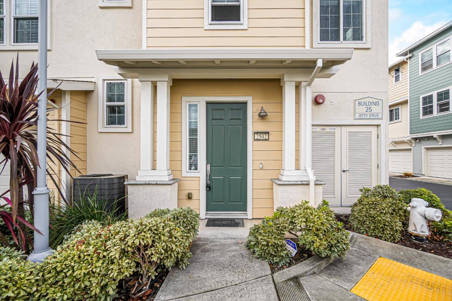 Richmond, CA 94804,2502 Jetty DR