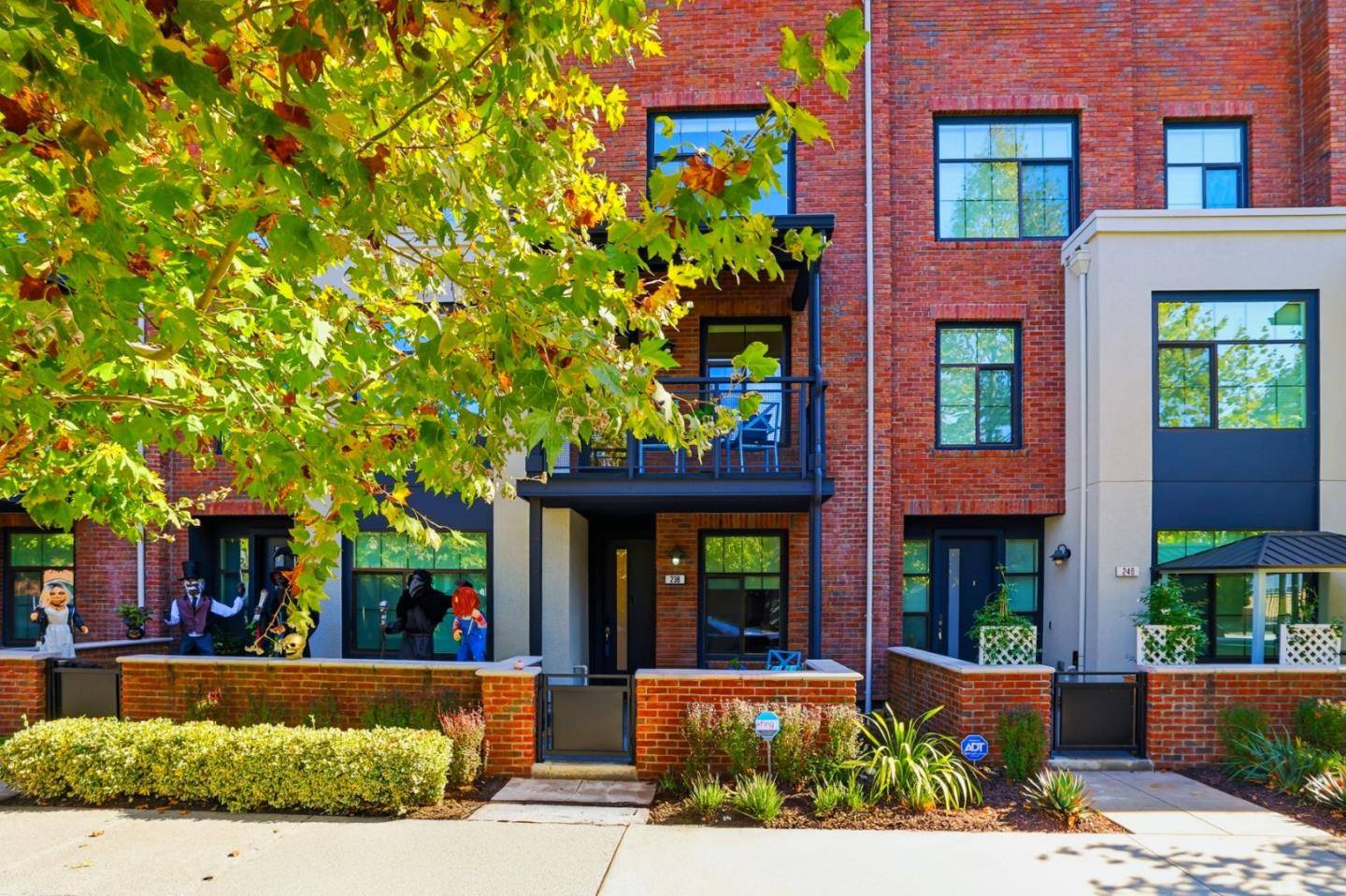 Campbell, CA 95008,238 Railway AVE