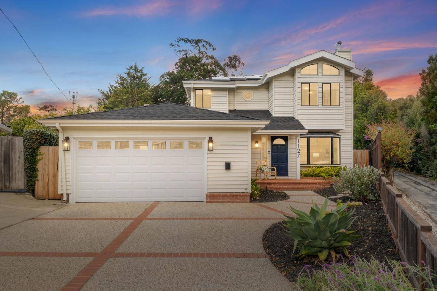 Pacifica, CA 94044,1127 Galvez DR