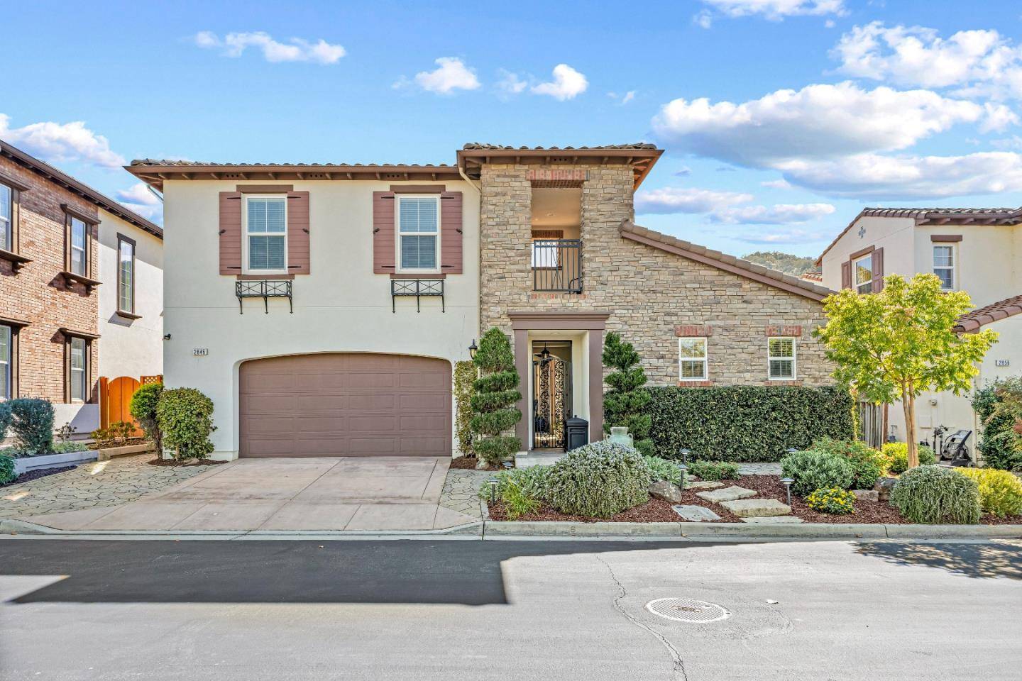 Gilroy, CA 95020,2846 Roundstone DR