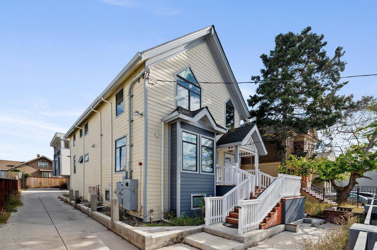 Oakland, CA 94606,1432 8th AVE