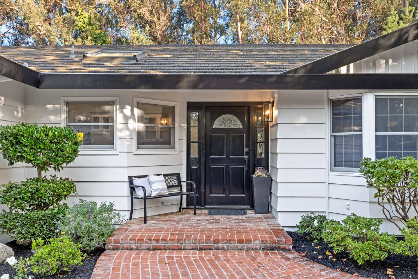 San Mateo, CA 94403,3611 Kingridge DR