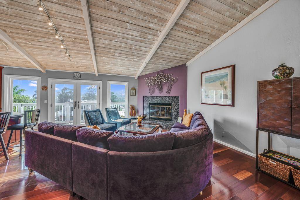 Aptos, CA 95003,445 Monterey DR