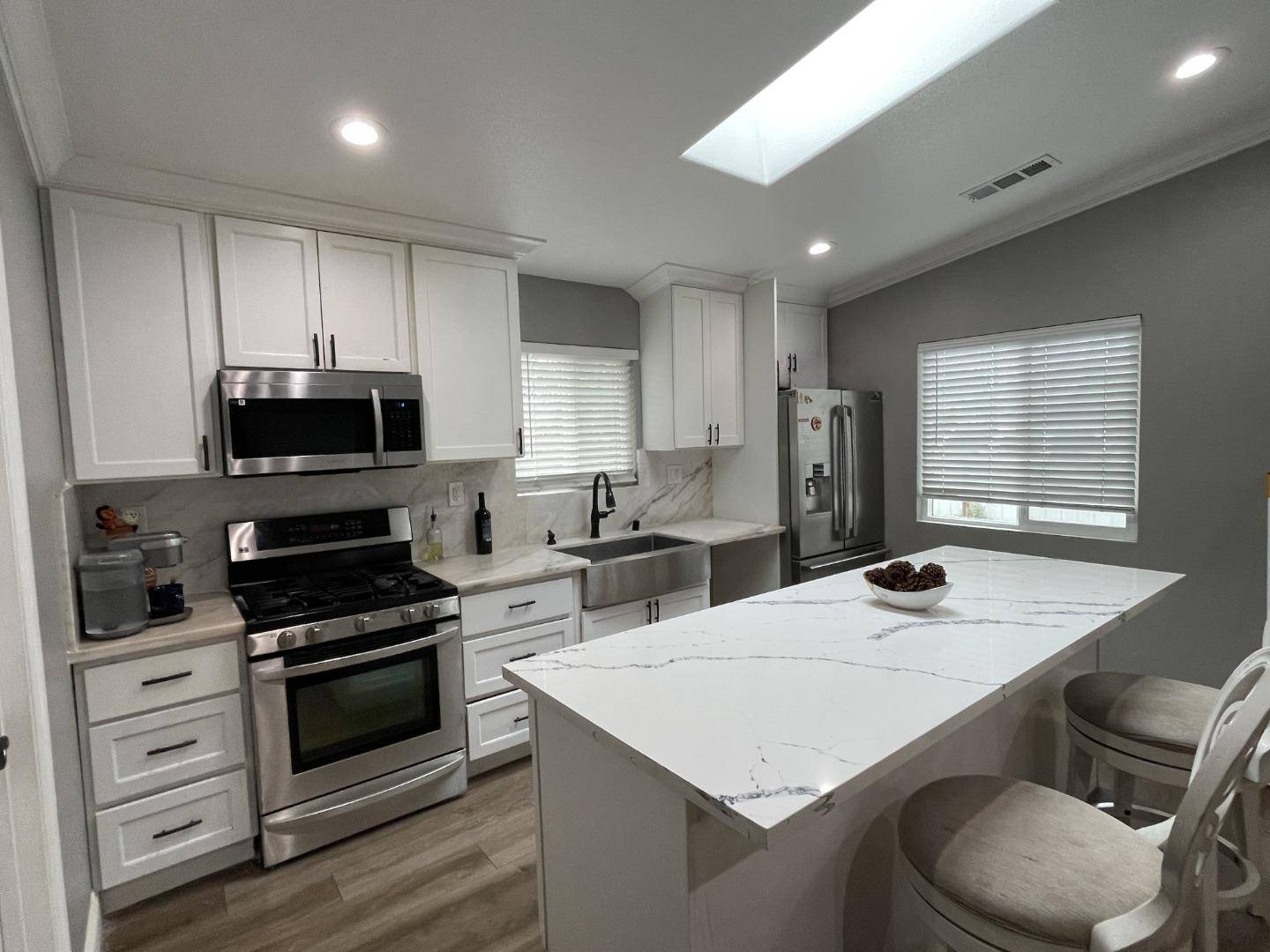 Stockton, CA 95206,544 W 9th ST