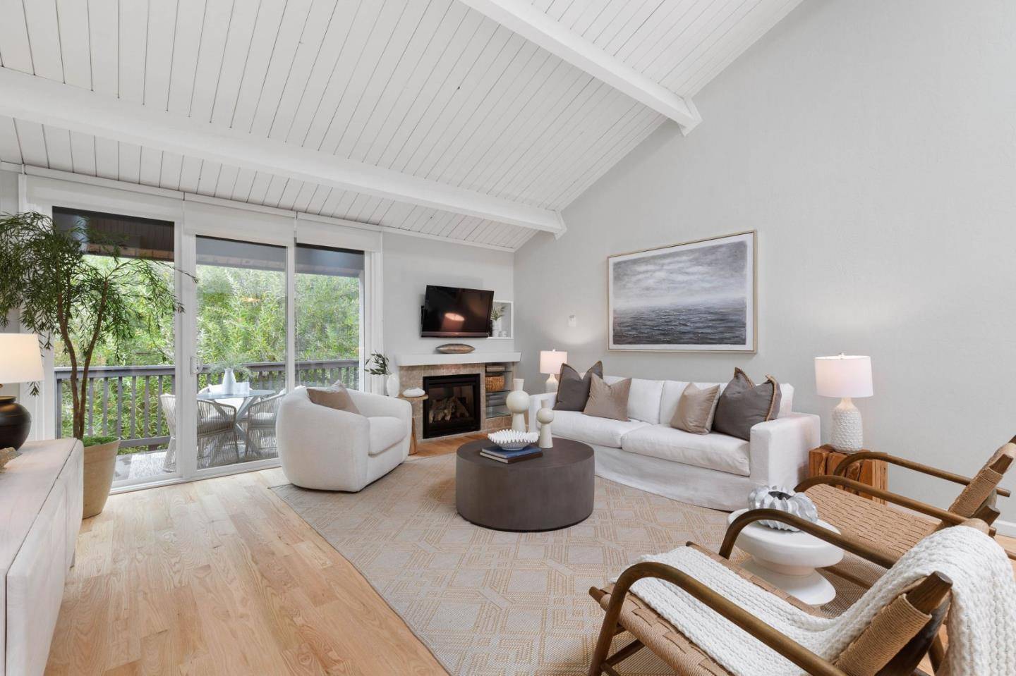 San Mateo, CA 94402,2371 Ticonderoga DR