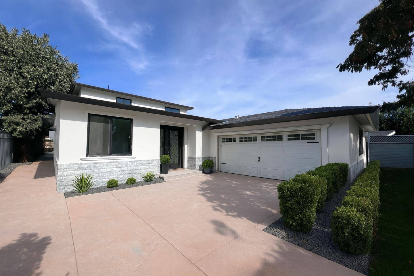 Sunnyvale, CA 94089,727 Lakehaven DR