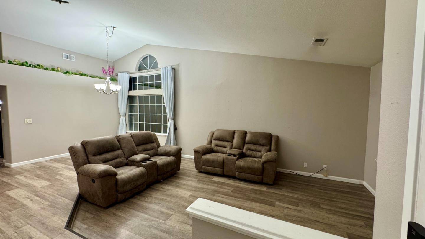 Marina, CA 93933,296 Costa Del Mar RD