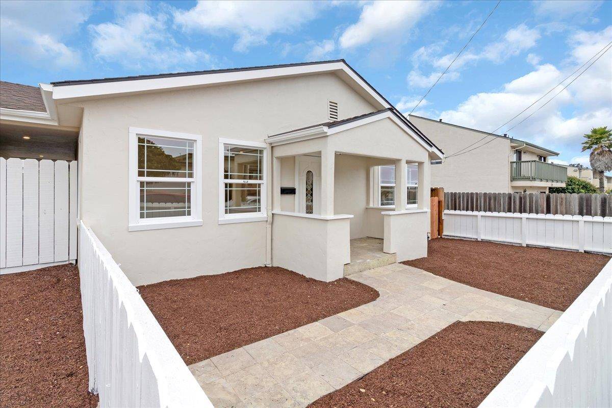 Marina, CA 93933,224 Palm