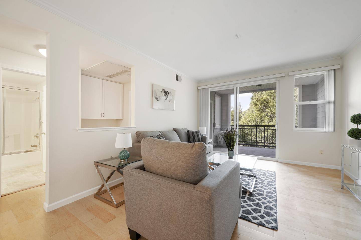 East Palo Alto, CA 94303,1982 W Bayshore RD 223