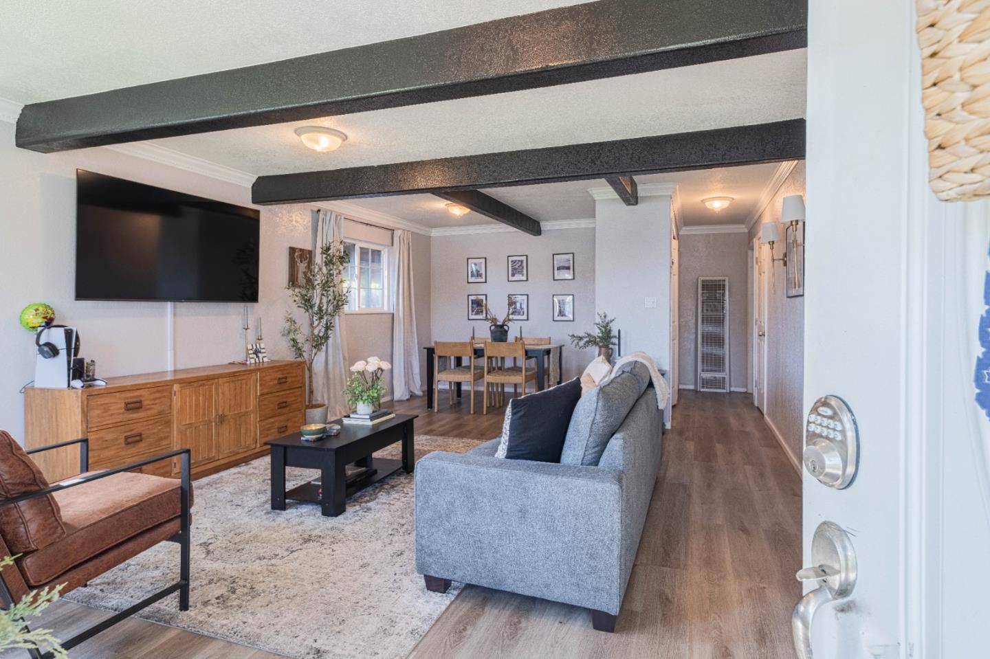 Salinas, CA 93906,453 Chaparral ST