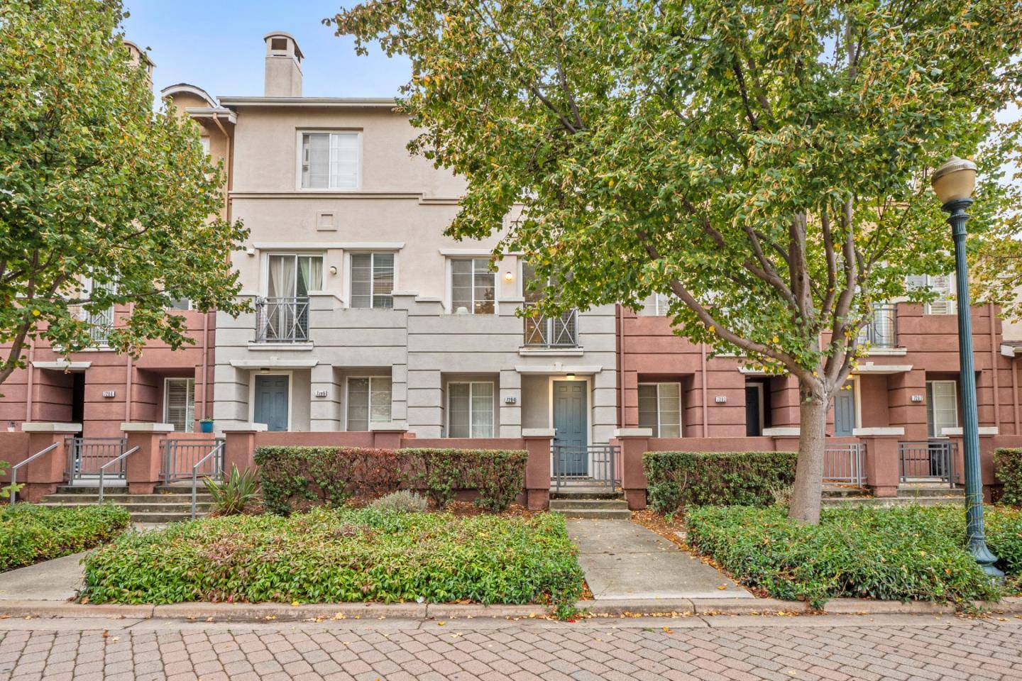 Hayward, CA 94541,728 City Walk PL 4