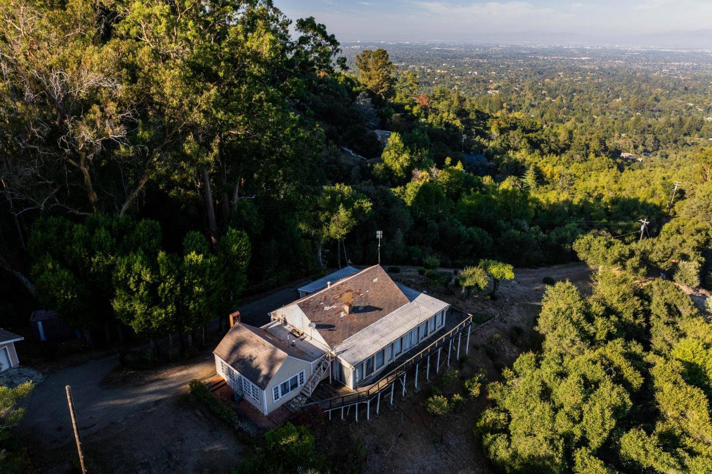 Los Gatos, CA 95030,18860 Overlook RD