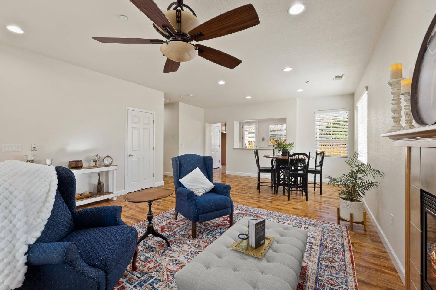 Gilroy, CA 95020,1355 Cypress CT