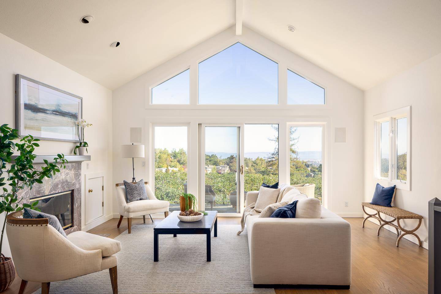 Redwood City, CA 94062,530 Live Oak LN