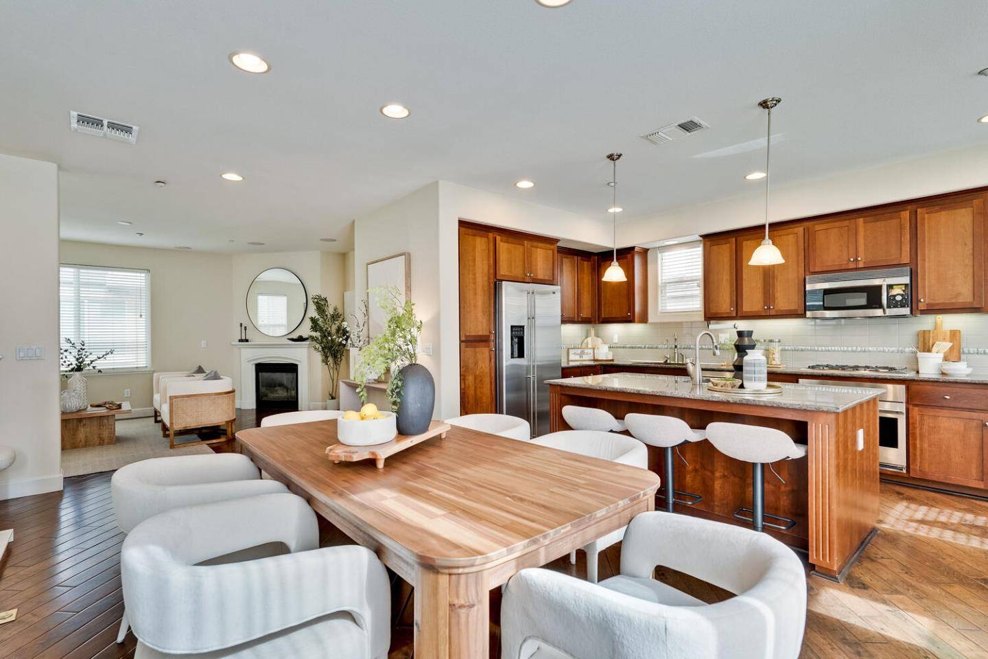 Santa Clara, CA 95051,3541 Stout PL