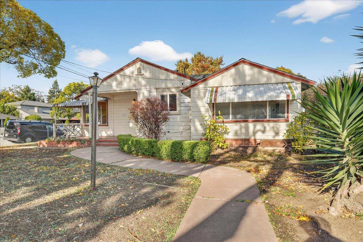 Redwood City, CA 94063,3703 Florence ST