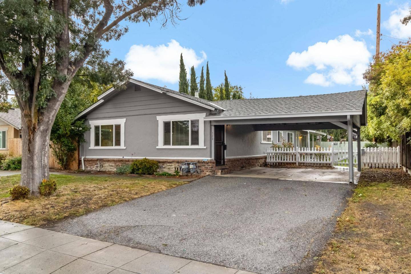 Mountain View, CA 94043,527 Easy ST