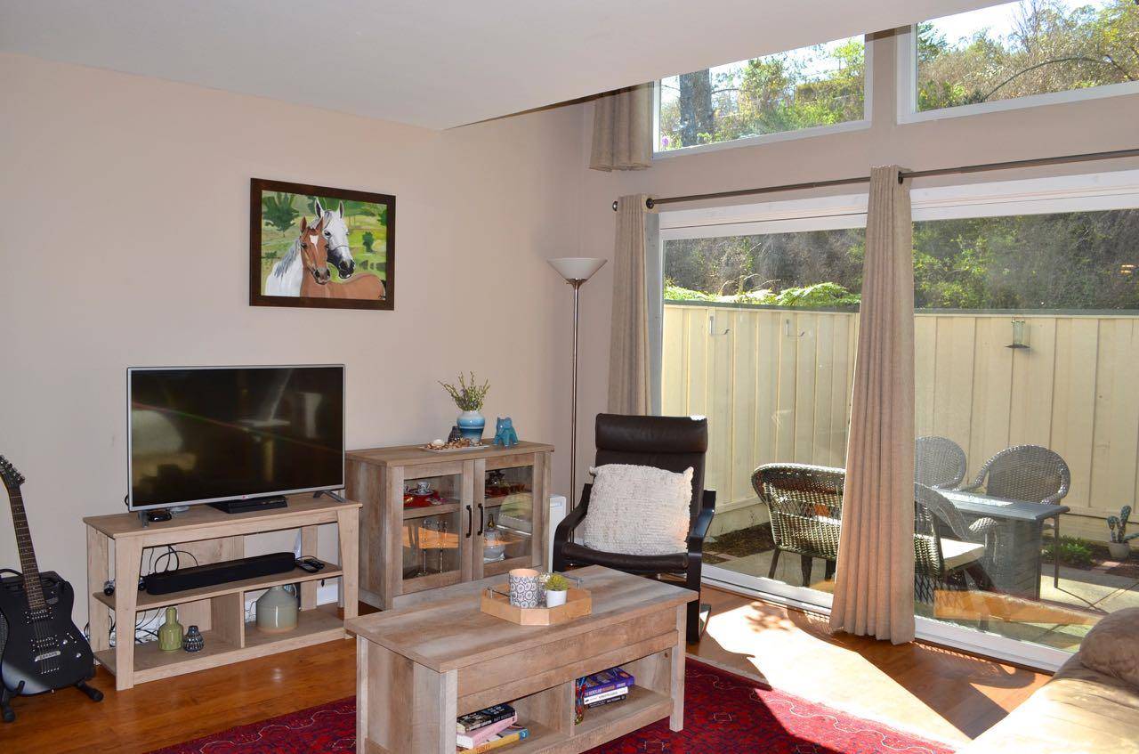 Pacifica, CA 94044,1235 Terra Nova BLVD