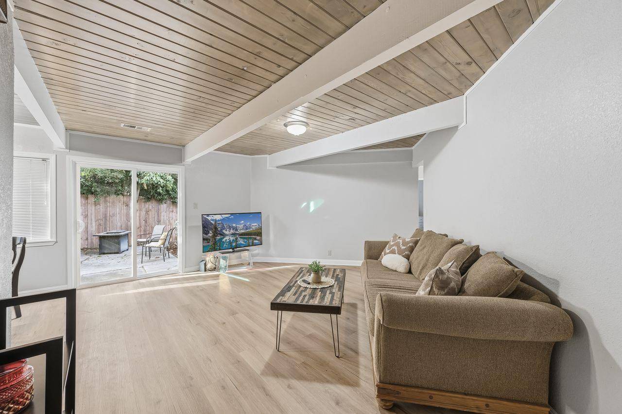 Redwood City, CA 94063,42 Saint Marys PL