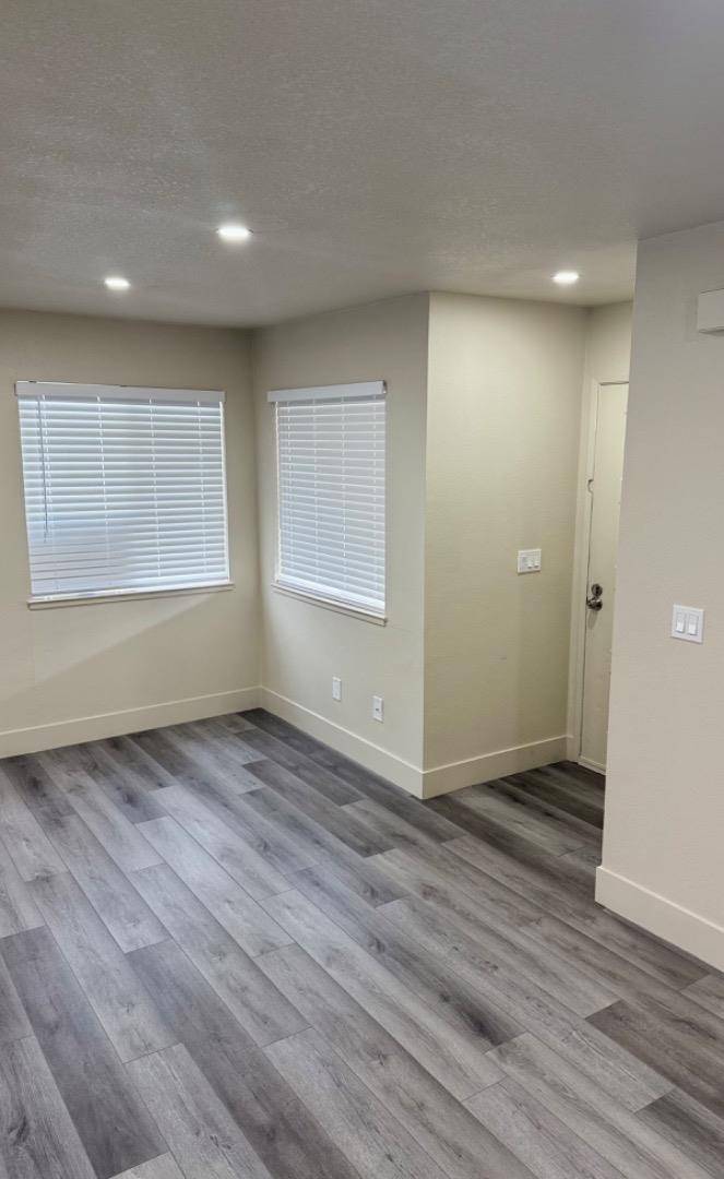 Salinas, CA 93906,1843 Cherokee DR 4