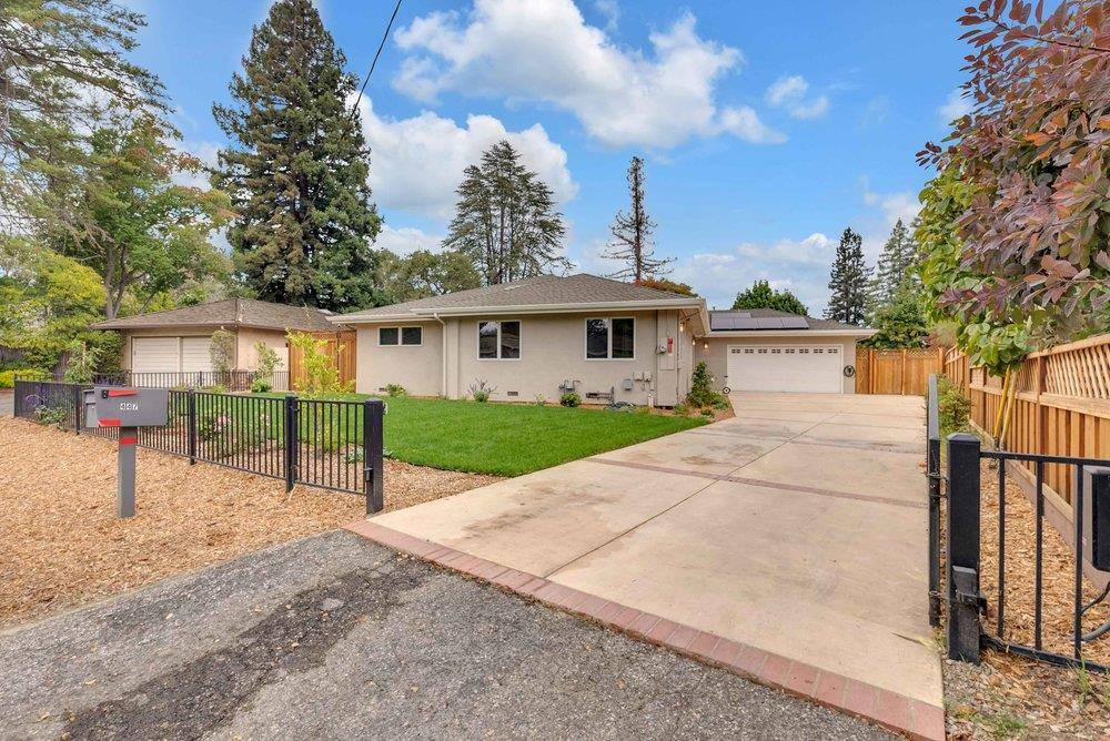 Los Altos, CA 94022,447 Traverso AVE