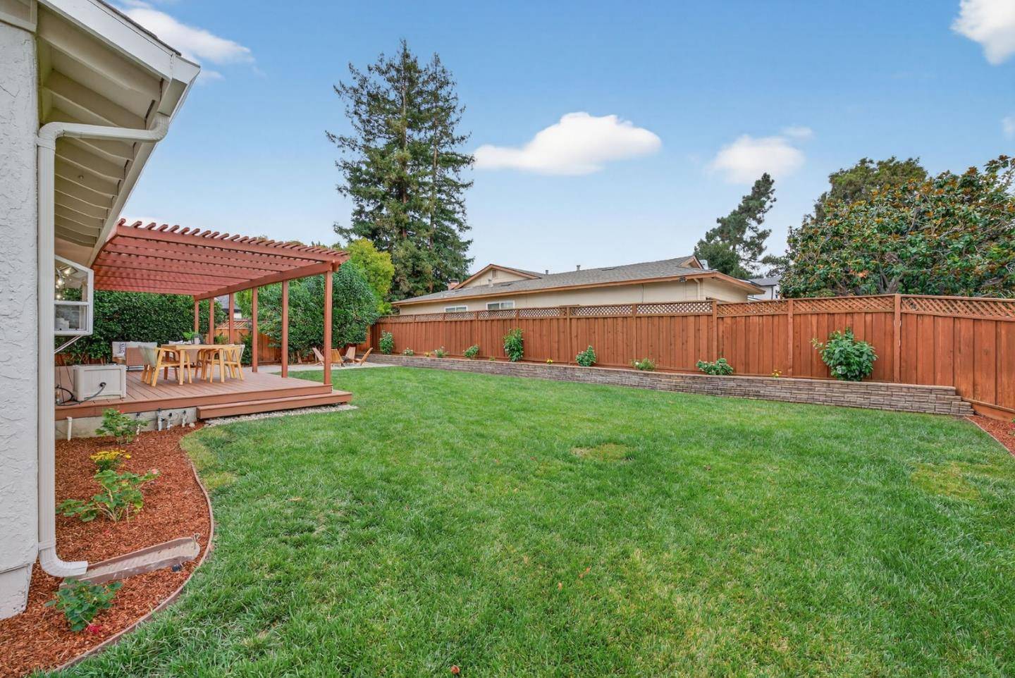 Mountain View, CA 94040,1301 Belshaw DR
