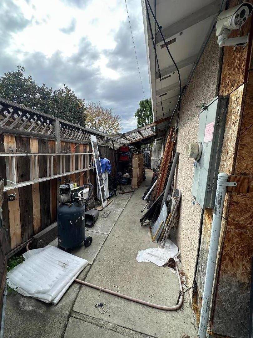 San Jose, CA 95124,2462 Meridian AVE