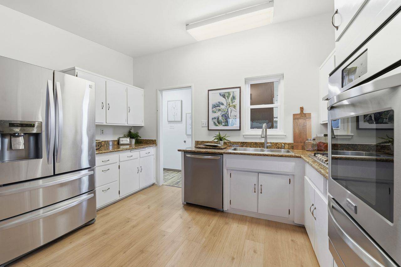 San Mateo, CA 94403,2827 Hosmer ST