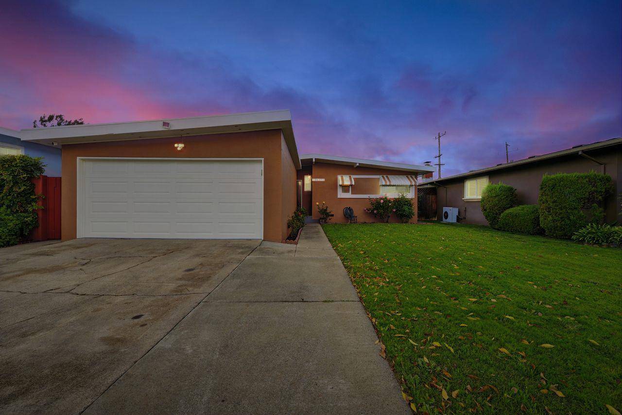 San Mateo, CA 94403,2827 Hosmer ST