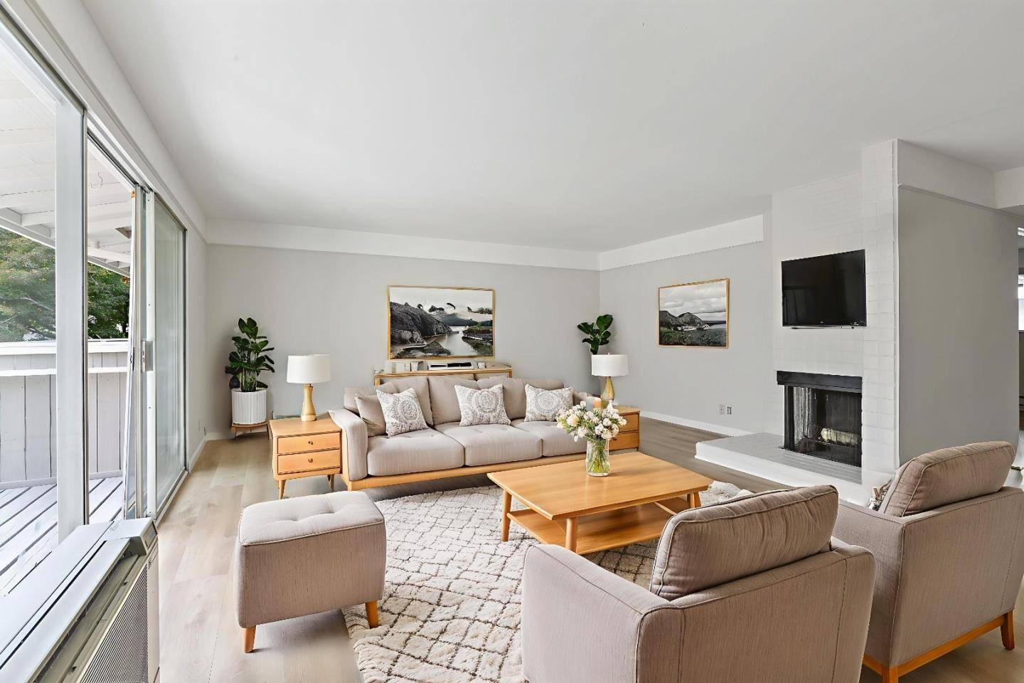 Mountain View, CA 94043,500 W Middlefield RD 18