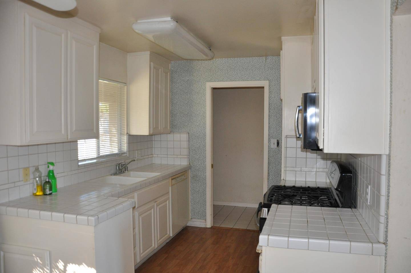 San Jose, CA 95124,15104 Bel Escou DR