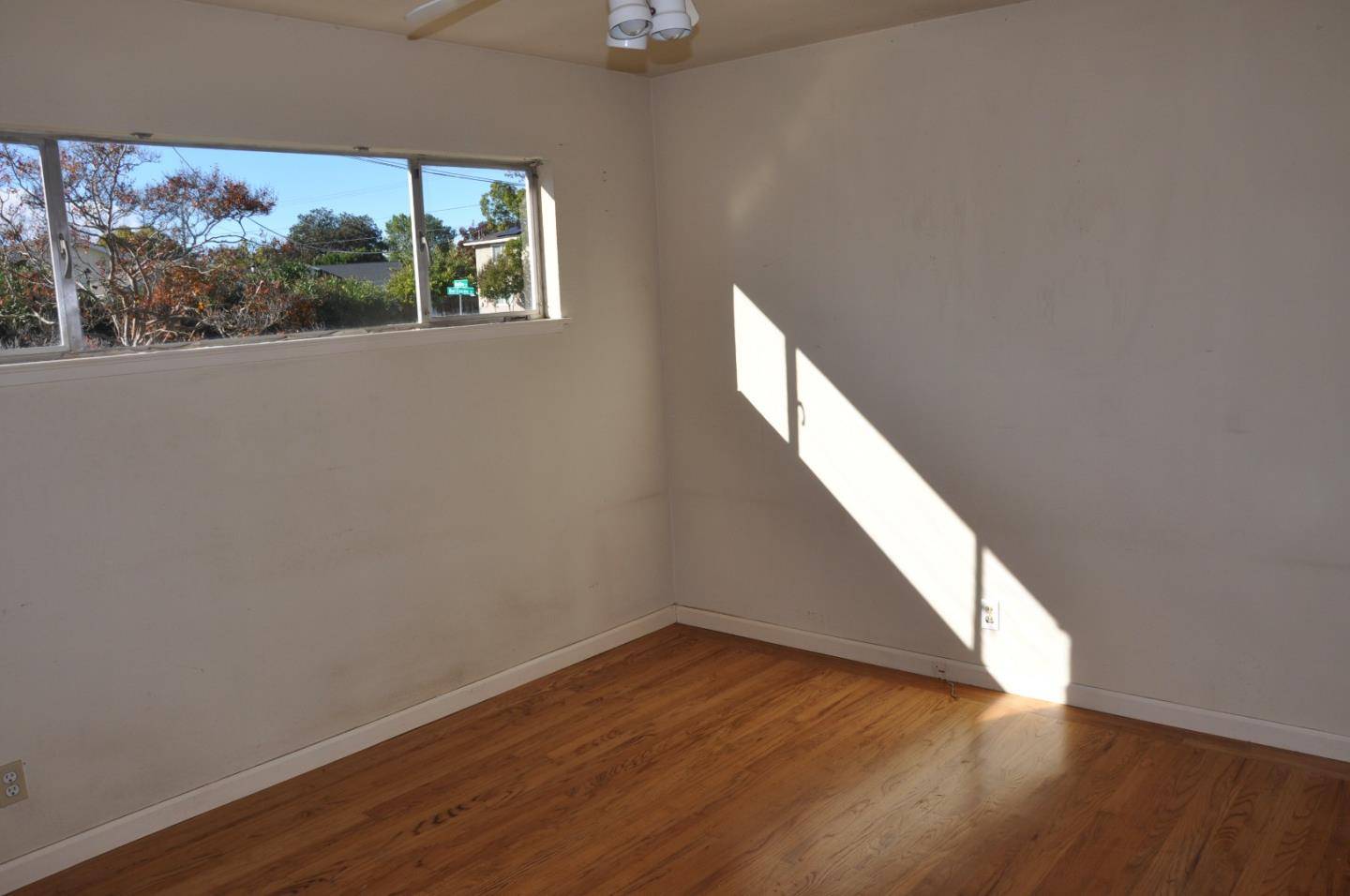 San Jose, CA 95124,15104 Bel Escou DR