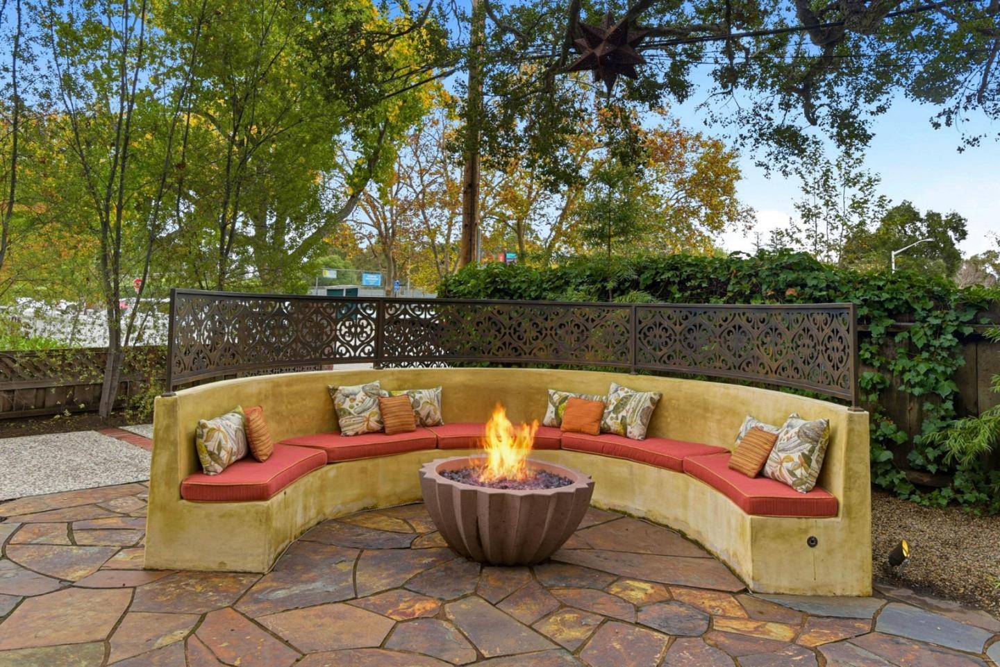 Palo Alto, CA 94301,1221 Hopkins AVE