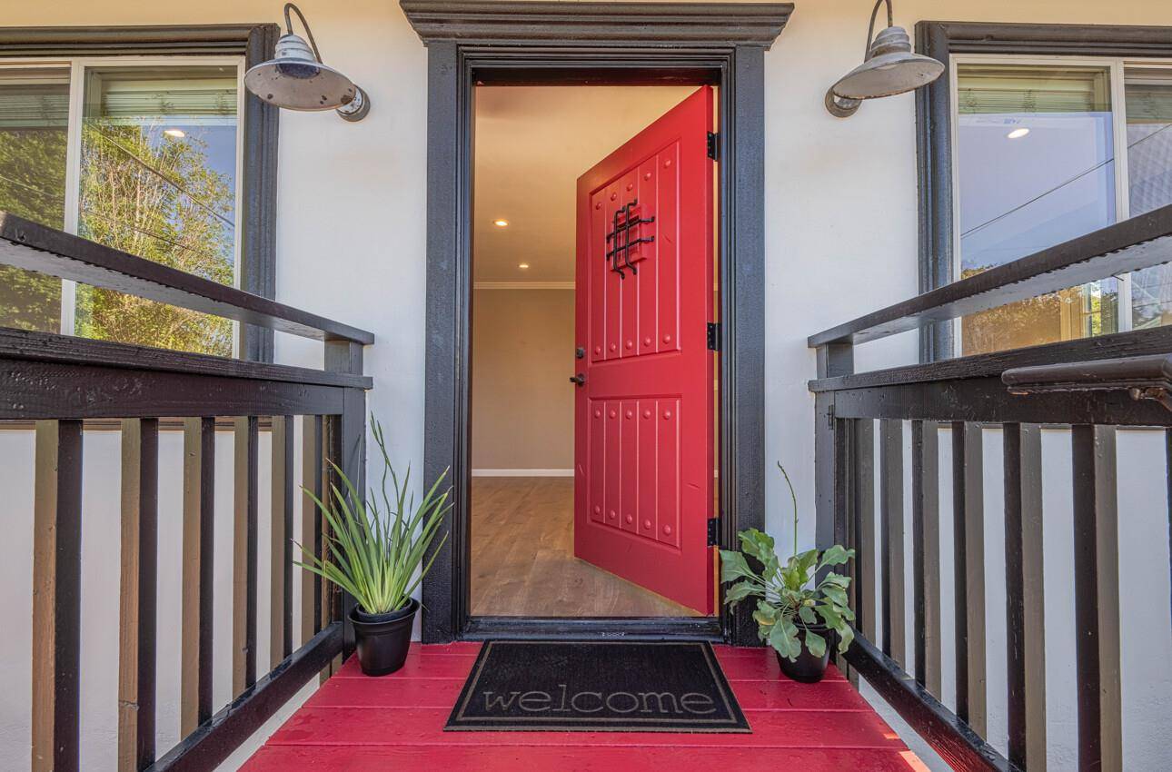 Pacific Grove, CA 93950,1113 Presidio BLVD