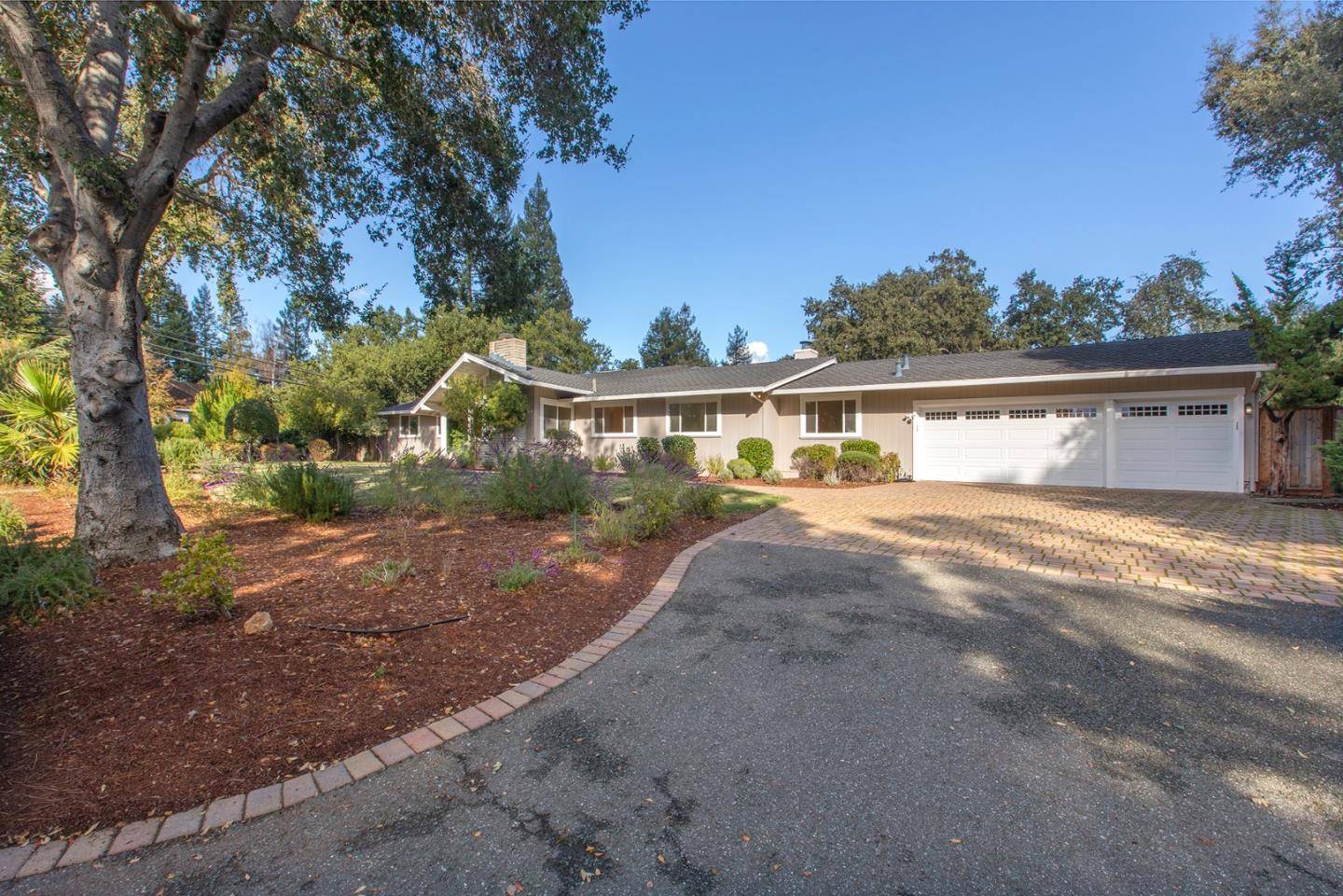 Los Altos Hills, CA 94022,27696 Vogue CT