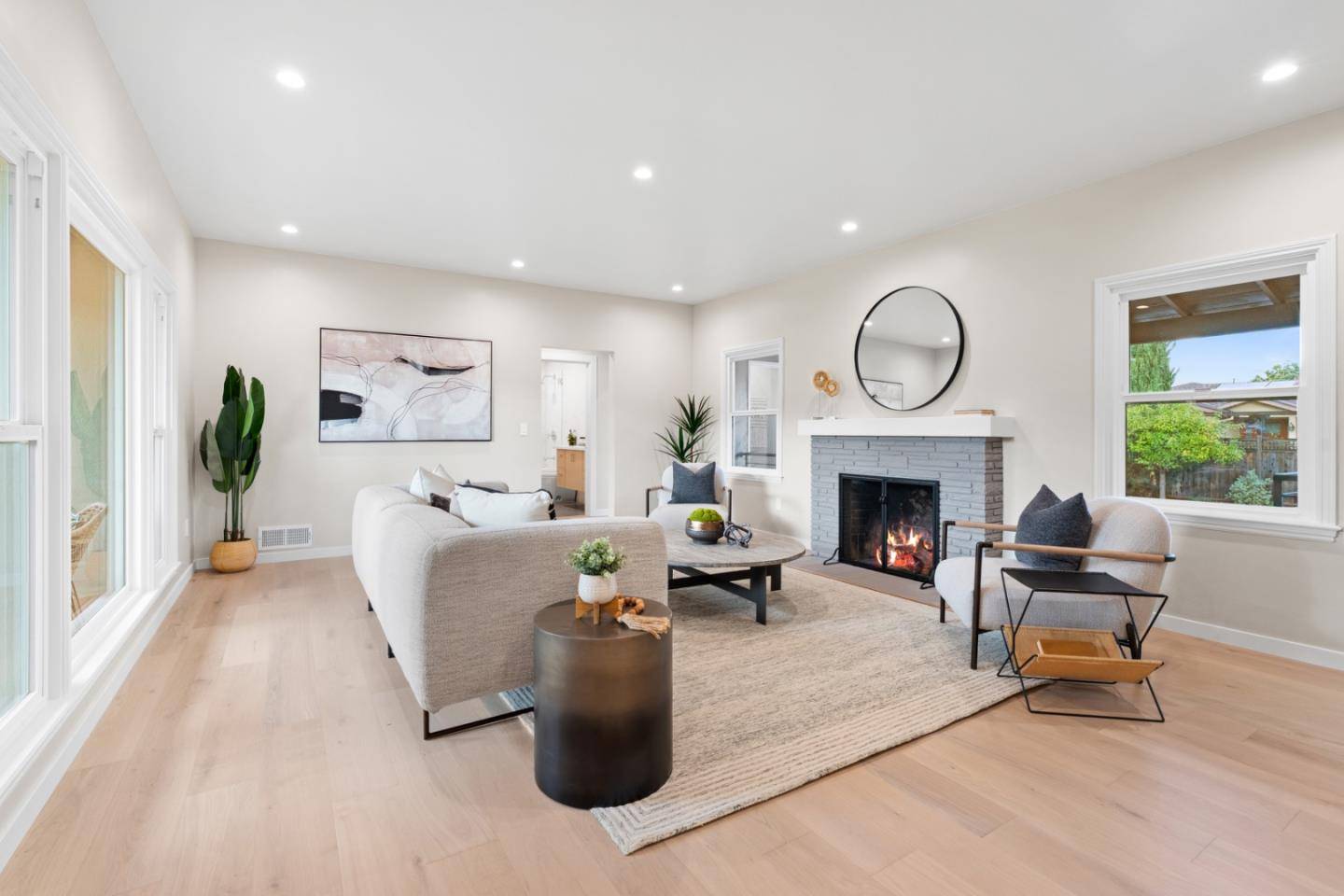 San Mateo, CA 94403,2105 Stratford WAY