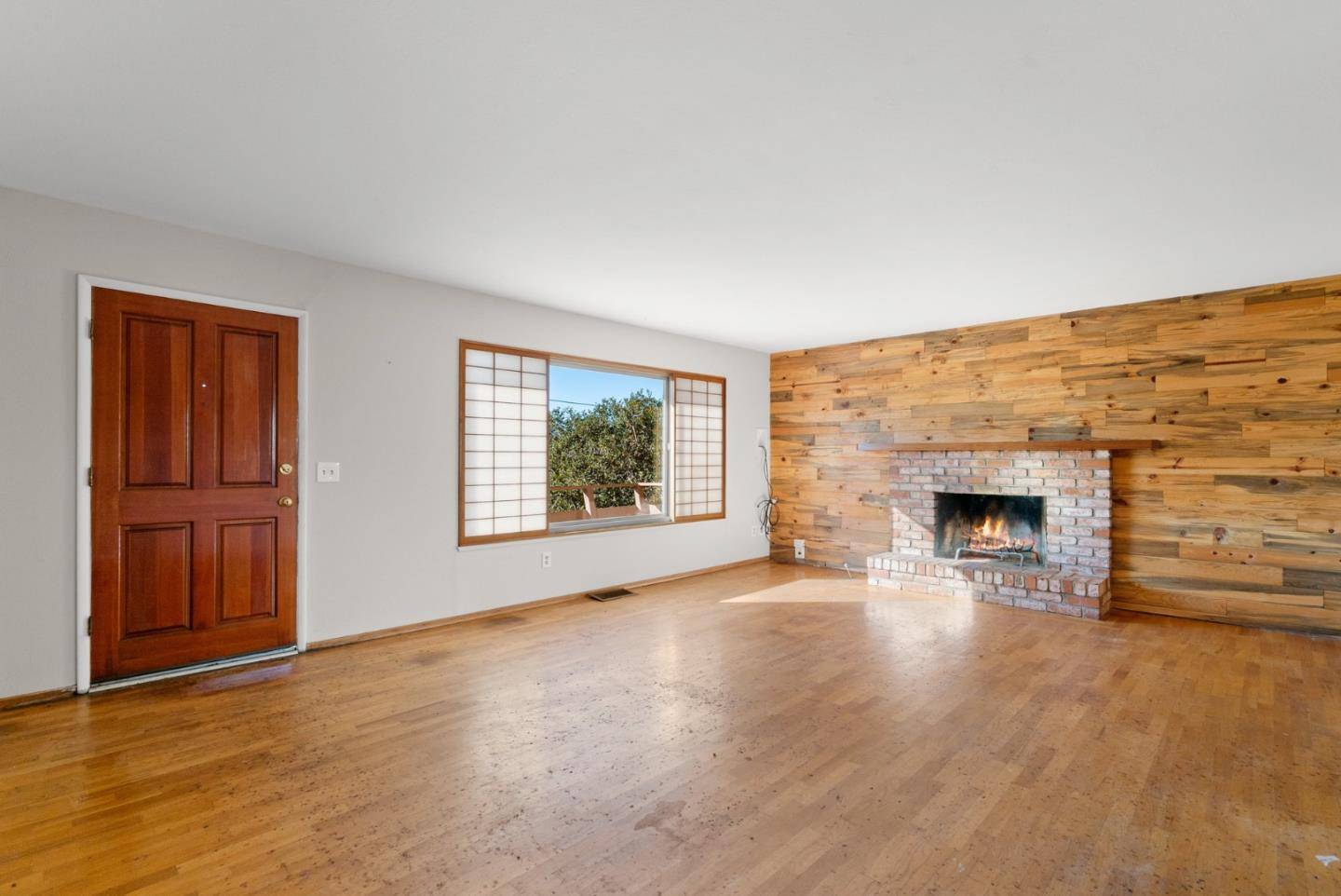 Monterey, CA 93940,15 Work AVE