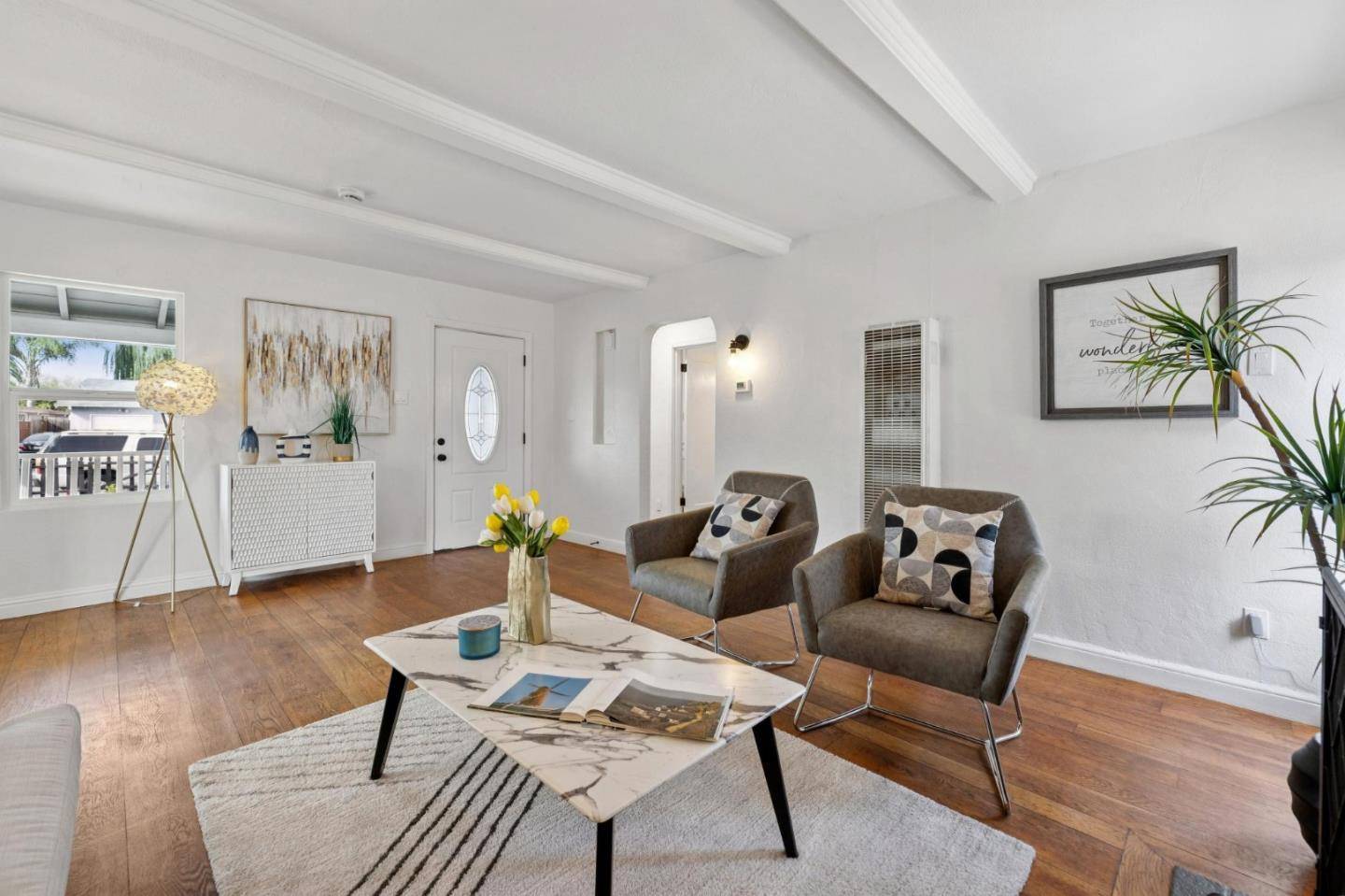 East Palo Alto, CA 94303,2352 Menalto AVE