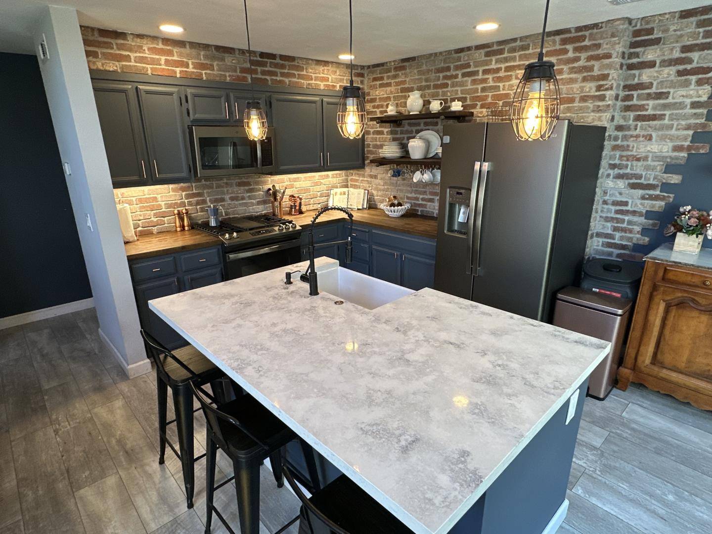 Campbell, CA 95008,833 S San Thomas Aquino RD L