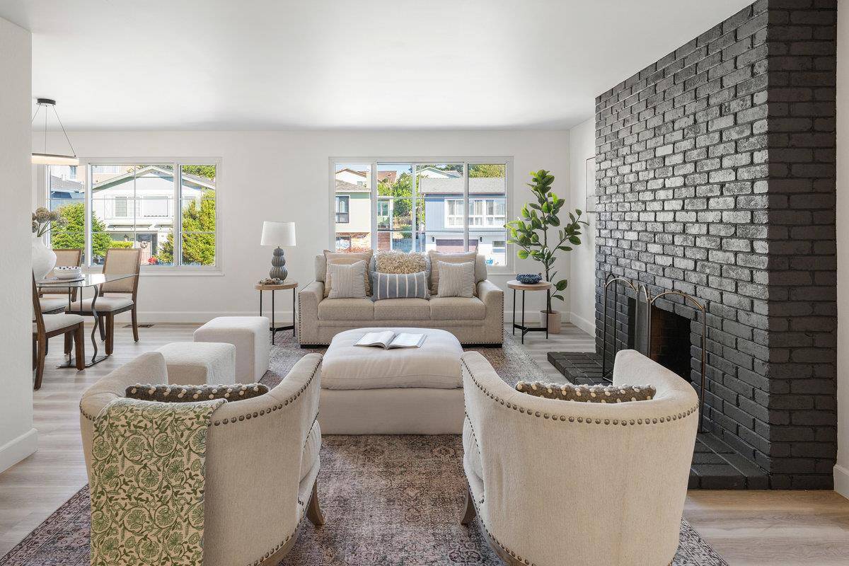 Pacifica, CA 94044,15 Eastridge CIR