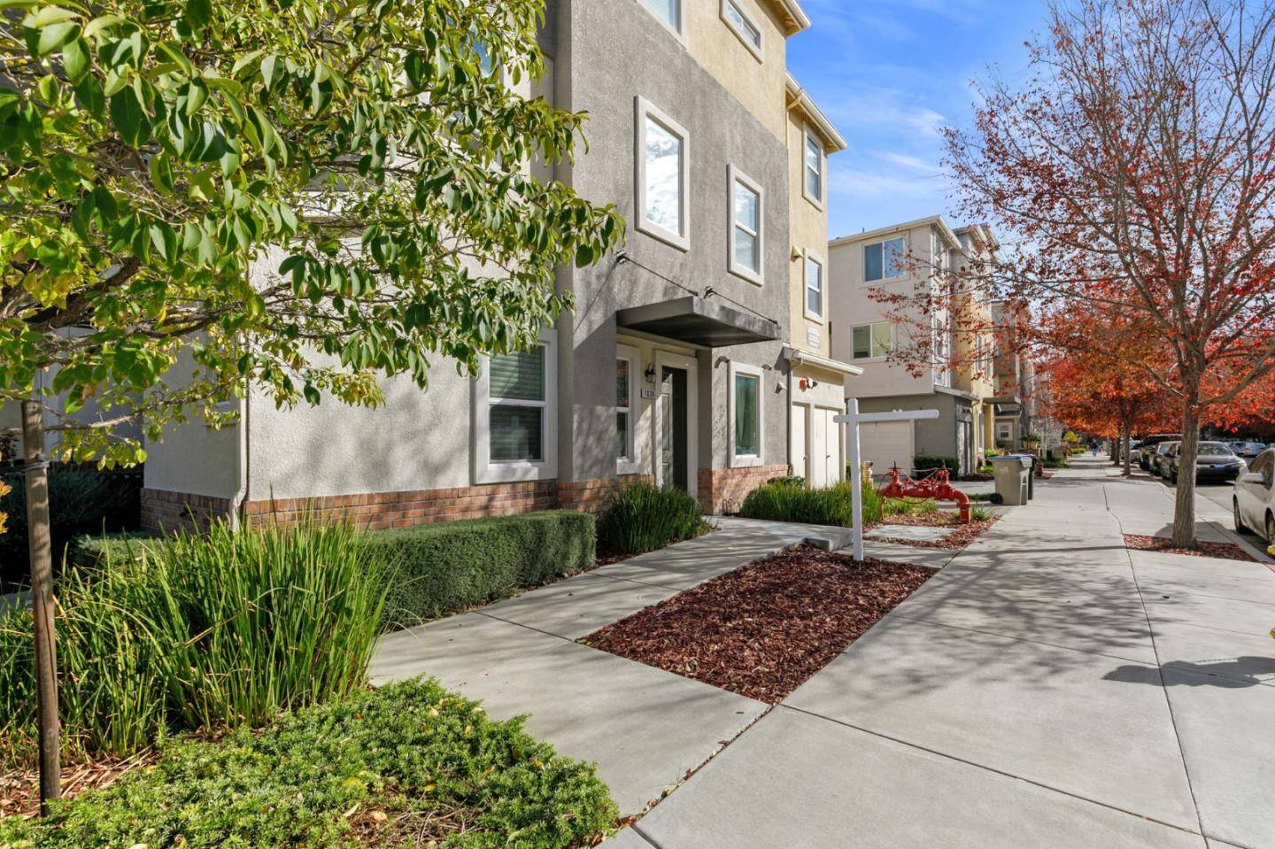 San Jose, CA 95131,1038 Giacomo LN