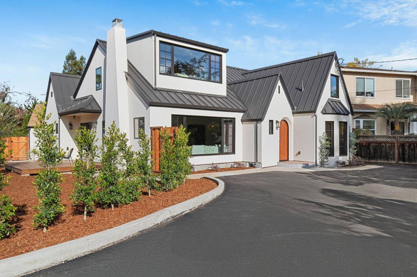 Mountain View, CA 94043,58 Gladys AVE