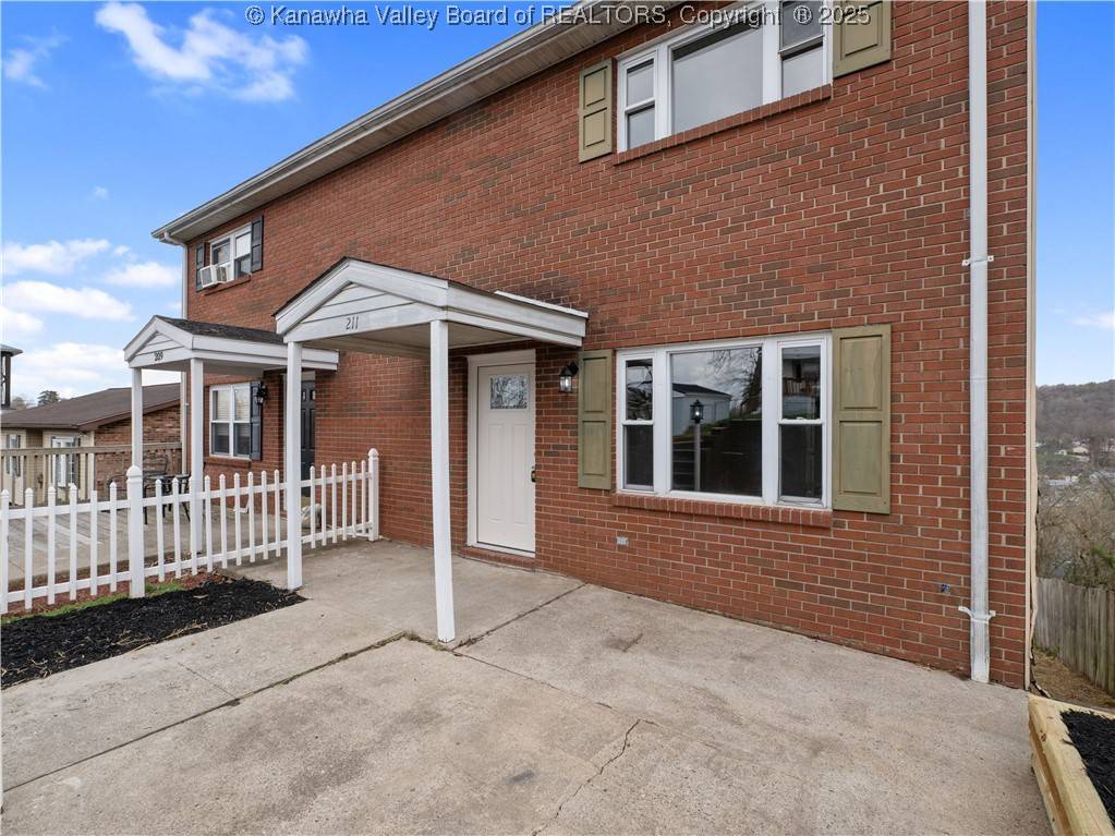 St Albans, WV 25177,211 Stuart ST