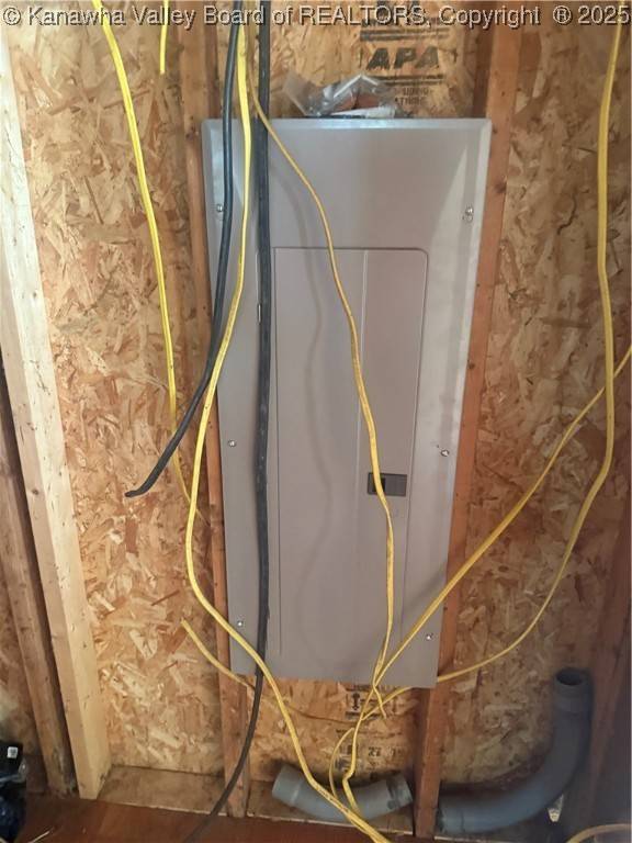 Hewett, WV 25114,2075 Hewett Creek Rd