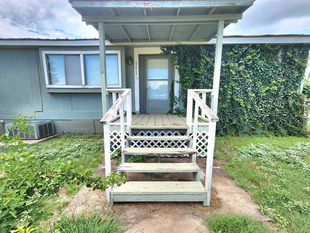 Mertzon, TX 76941,111 Duncan Ave