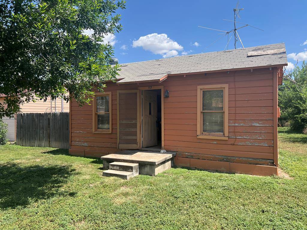 San Angelo, TX 76903,113 9th St