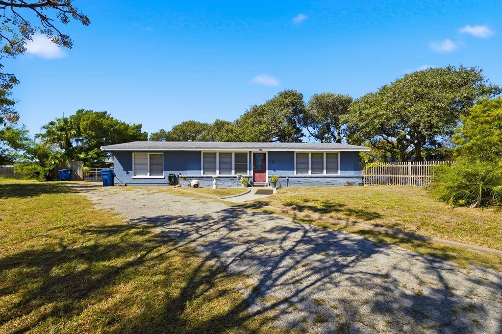 Rockport, TX 78382,1321 Jenkins St