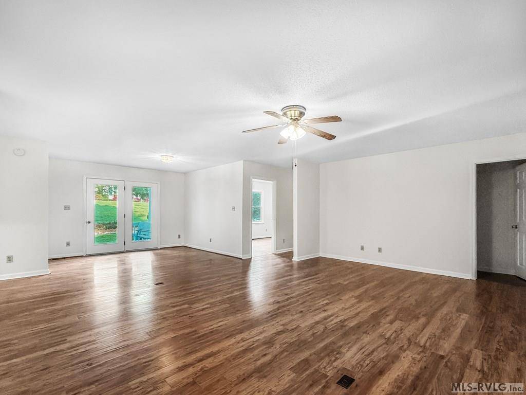 South Hill, VA 23970,1024 Green Hill Dr